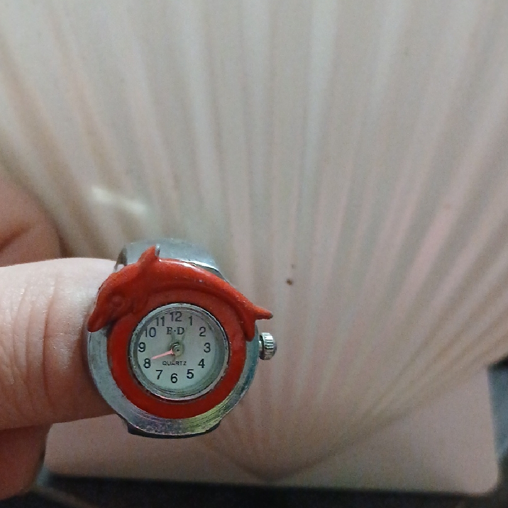 Red and Silver Quartz Ring Watch